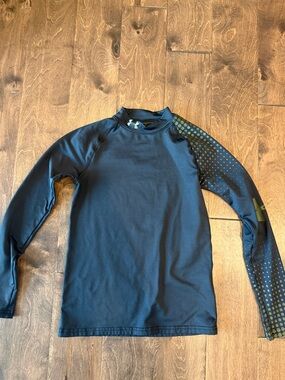 YLG Under Armour Black cold gear base layer